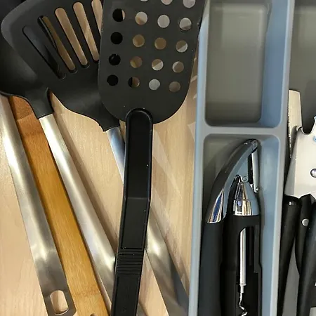 Lublinbnb - Exclusive Family ------ In The Heart Of -------------------------------- Bedroom & Living & Kitchen * Люблін