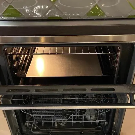 Lublinbnb - Exclusive Family ------ In The Heart Of -------------------------------- Bedroom & Living & Kitchen Lublin