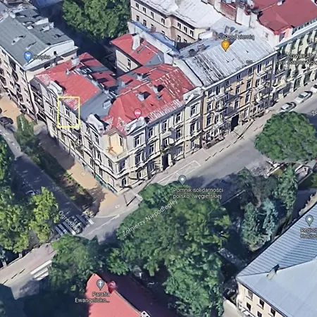 Lublinbnb - Exclusive Family ------ In The Heart Of -------------------------------- Bedroom & Living & Kitchen *