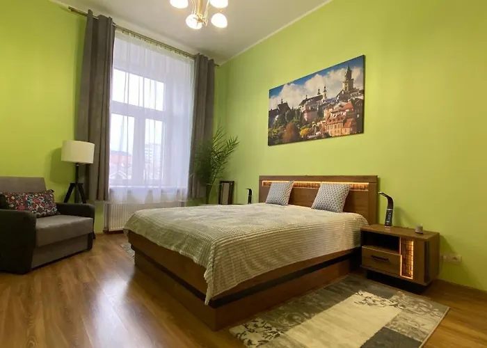 Lublinbnb - Exclusive Family ------ In The Heart Of -------------------------------- Bedroom & Living & Kitchen דירה לובלין