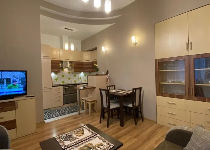 Lublinbnb - Exclusive Family ------ In The Heart Of -------------------------------- Bedroom & Living & Kitchen *