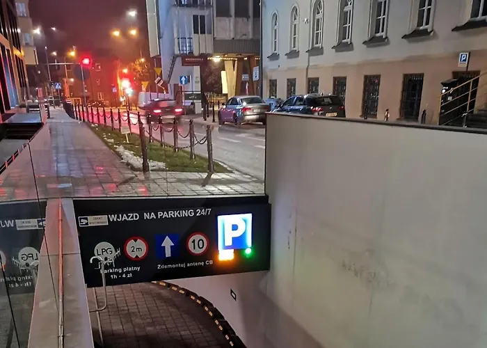 Lublinbnb - Exclusive Family ------ In The Heart Of -------------------------------- Bedroom & Living & Kitchen * לובלין